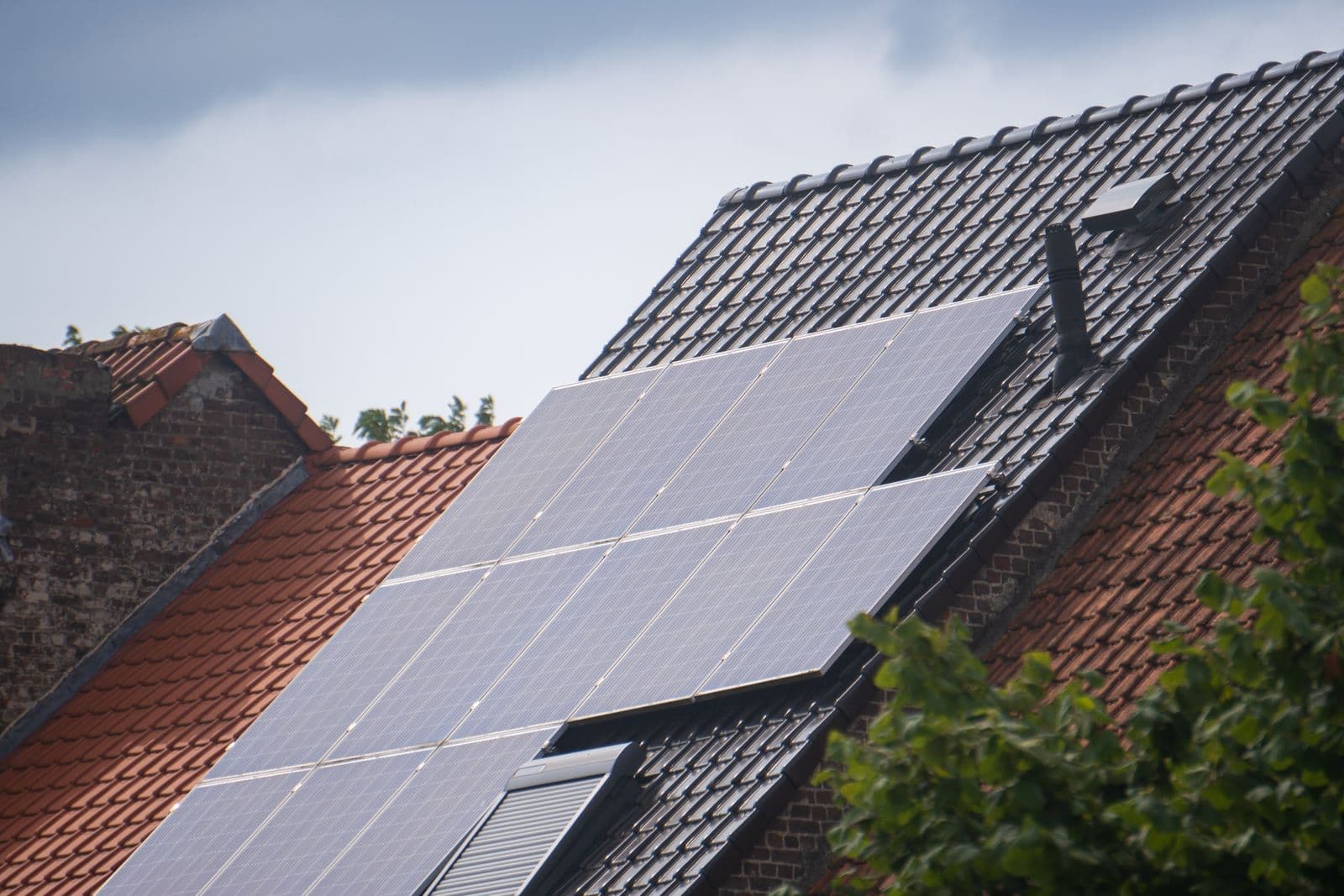 Residential rooftop solar installation